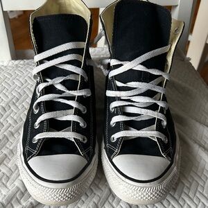 Classic Black and White unisex High-Top Sneakers